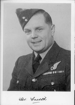 SP(BB)39 Flying Officer Les Smith